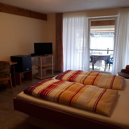 Gasthof Kreuz Hotel ไฮเทอร์สไฮม์ ภายนอก รูปภาพ