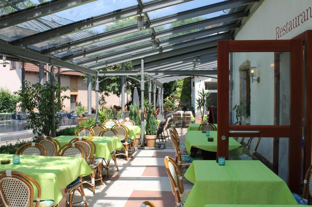 Gasthof Kreuz Hotel ไฮเทอร์สไฮม์ ภายนอก รูปภาพ