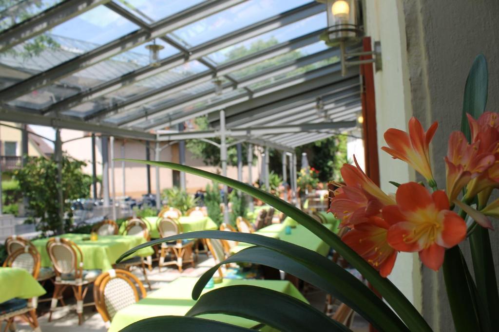 Gasthof Kreuz Hotel ไฮเทอร์สไฮม์ ภายนอก รูปภาพ