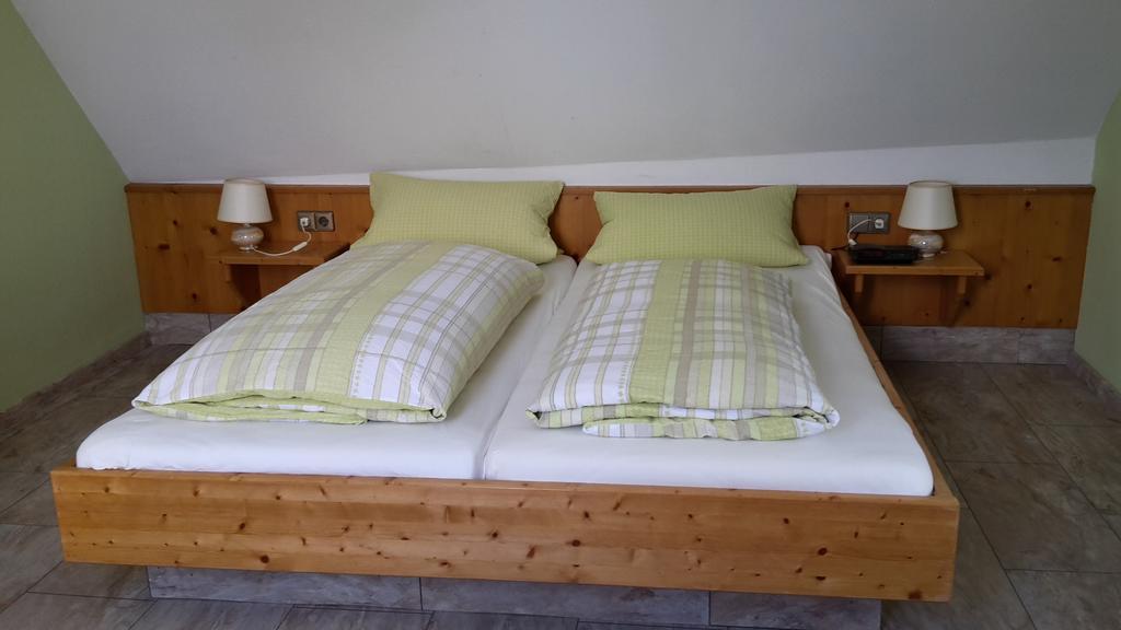 Gasthof Kreuz Hotel ไฮเทอร์สไฮม์ ภายนอก รูปภาพ