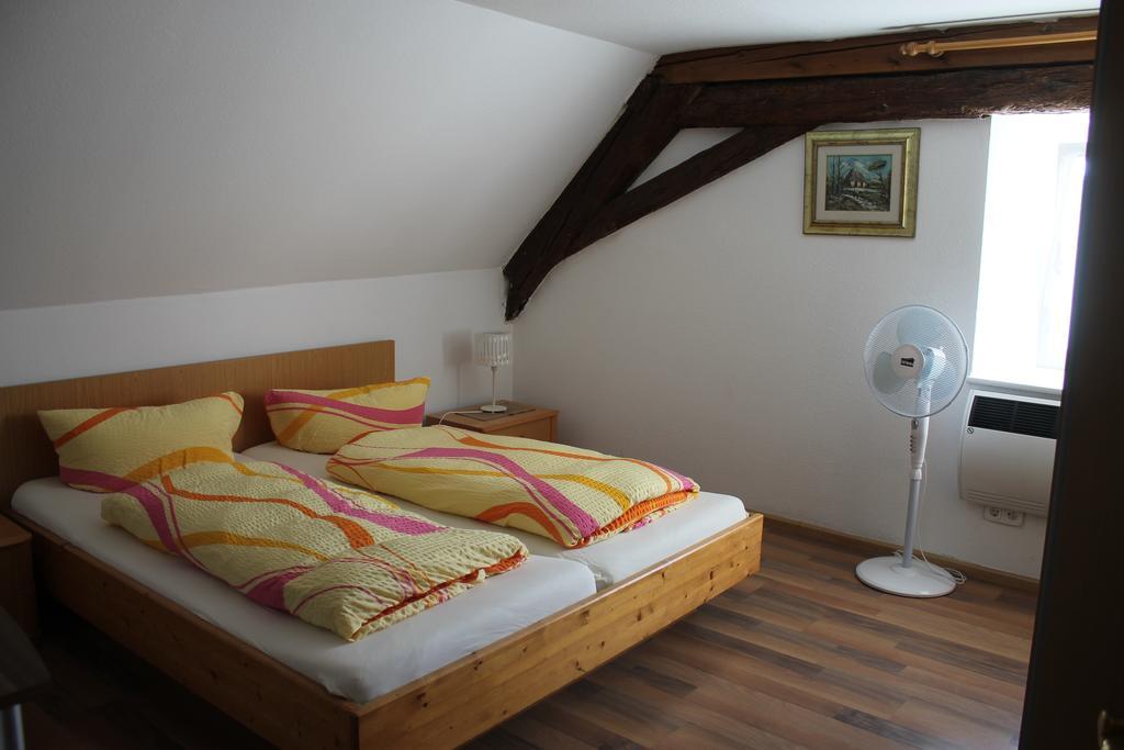 Gasthof Kreuz Hotel ไฮเทอร์สไฮม์ ภายนอก รูปภาพ