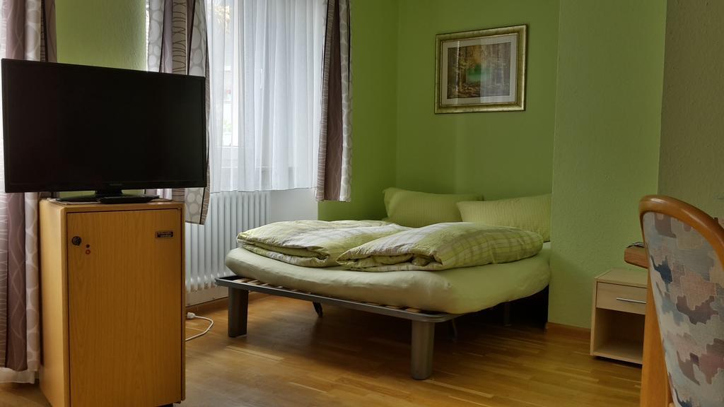 Gasthof Kreuz Hotel ไฮเทอร์สไฮม์ ภายนอก รูปภาพ