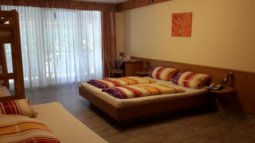 Gasthof Kreuz Hotel ไฮเทอร์สไฮม์ ภายนอก รูปภาพ