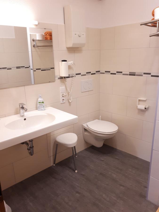 Gasthof Kreuz Hotel ไฮเทอร์สไฮม์ ภายนอก รูปภาพ