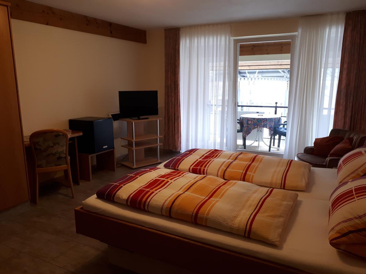 Gasthof Kreuz Hotel ไฮเทอร์สไฮม์ ภายนอก รูปภาพ